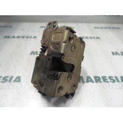 Renault - Megane - Front door lock mechanism 4-door, right