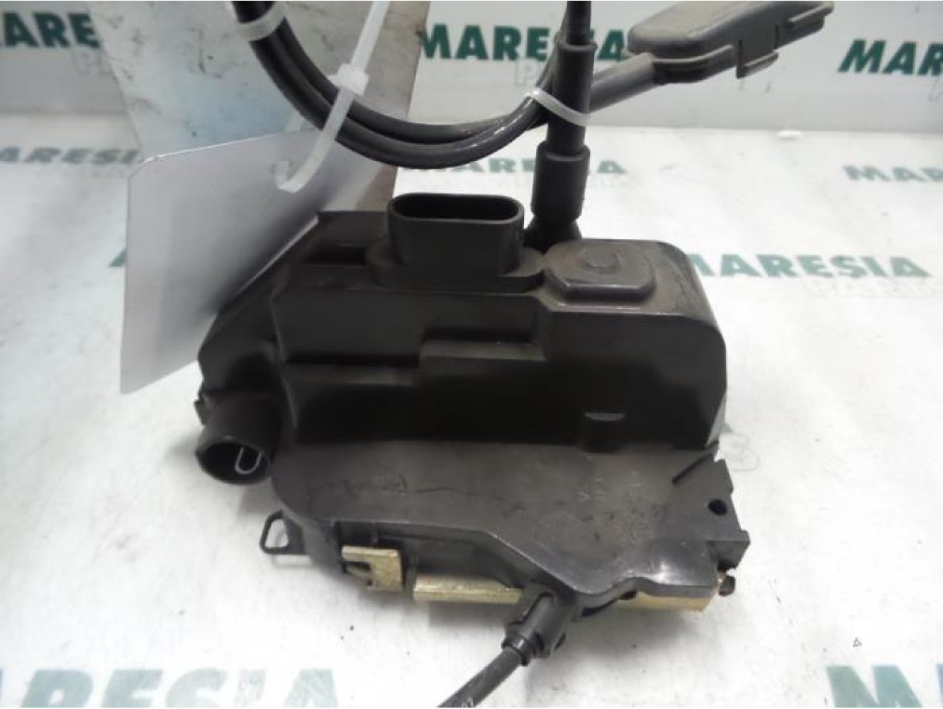 Renault - Megane - Front door lock mechanism 4-door, right