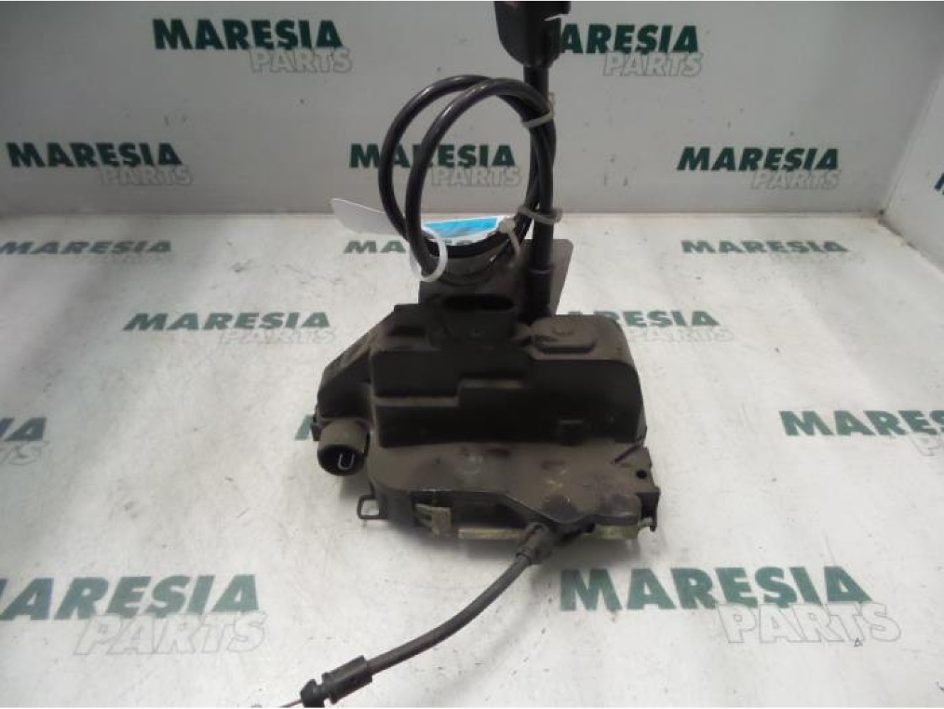 Renault - Megane - Front door lock mechanism 4-door, right