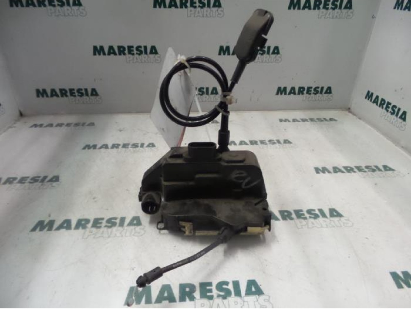 Renault - Megane - Front door lock mechanism 4-door, right