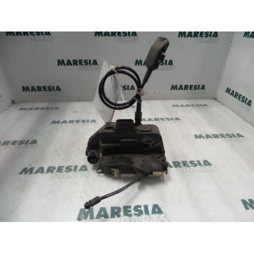 Renault - Megane - Front door lock mechanism 4-door, right
