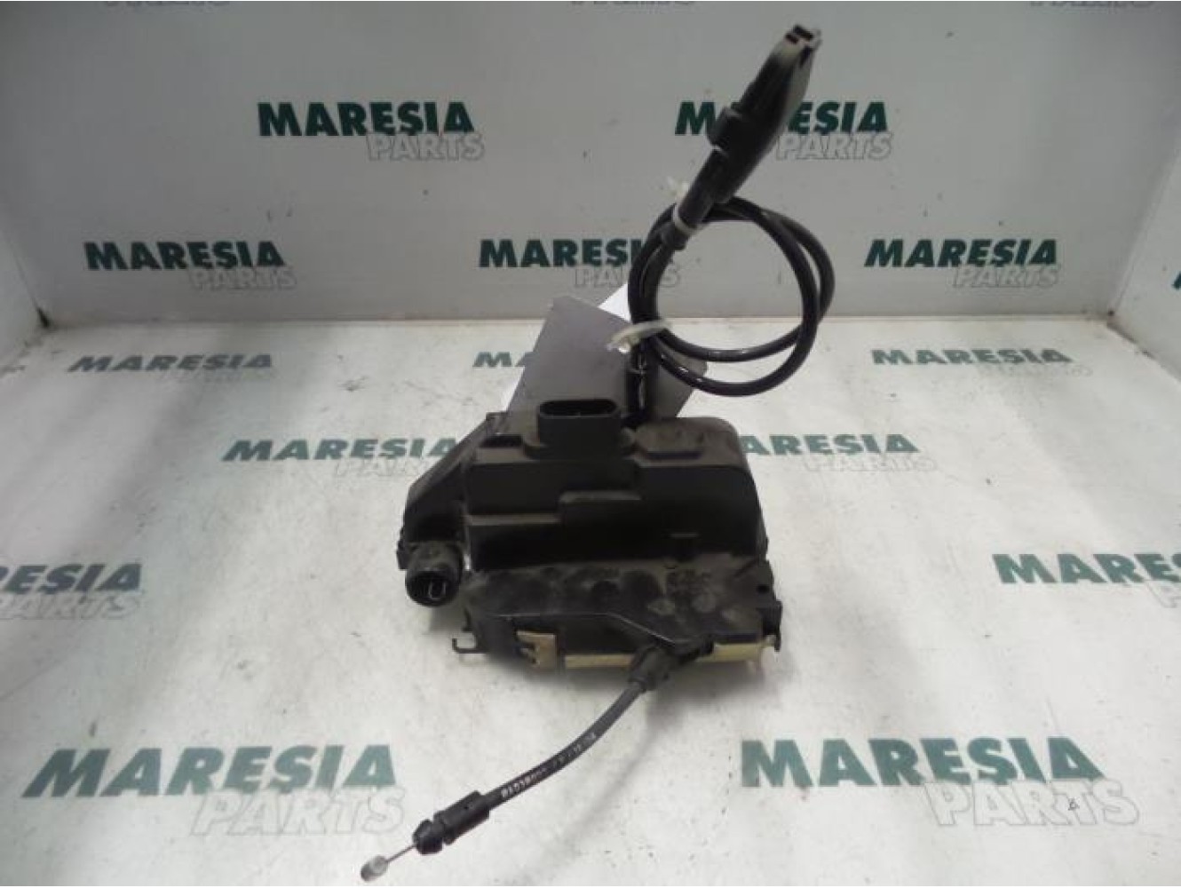 Renault - Megane - Front door lock mechanism 4-door, right
