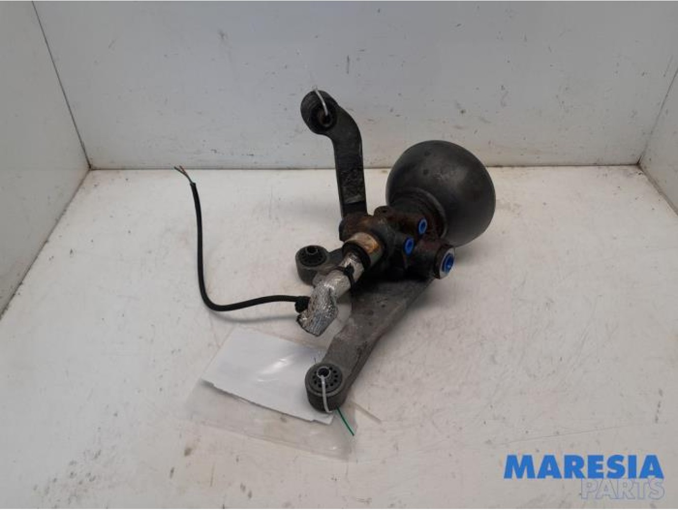 Citroen - C5 - HD controller (suspension)
