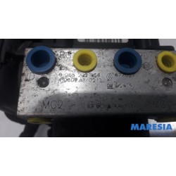 Renault - Trafic - ABS pump