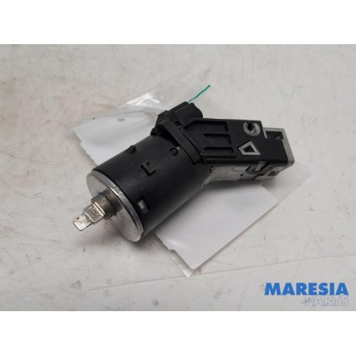 Citroen - C4 Cactus - Ignition lock + key