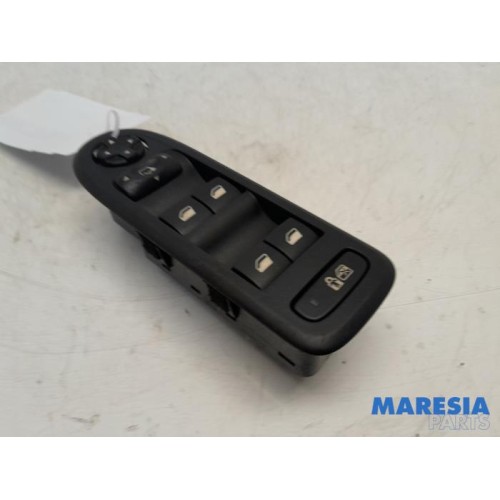 Citroen - C5 - Multi-functional window switch