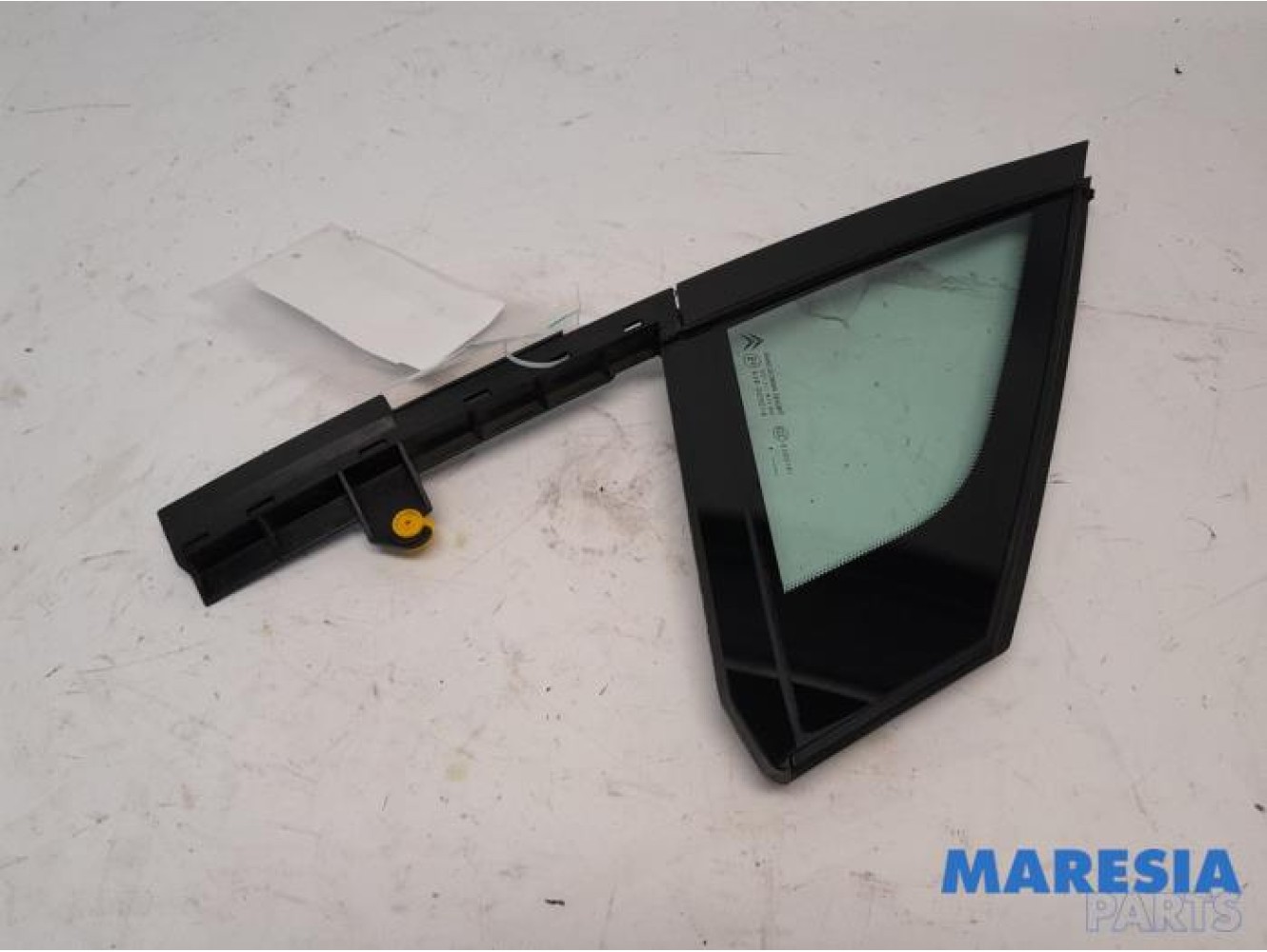 Citroen - C5 - Vitre triangulaire avant droite