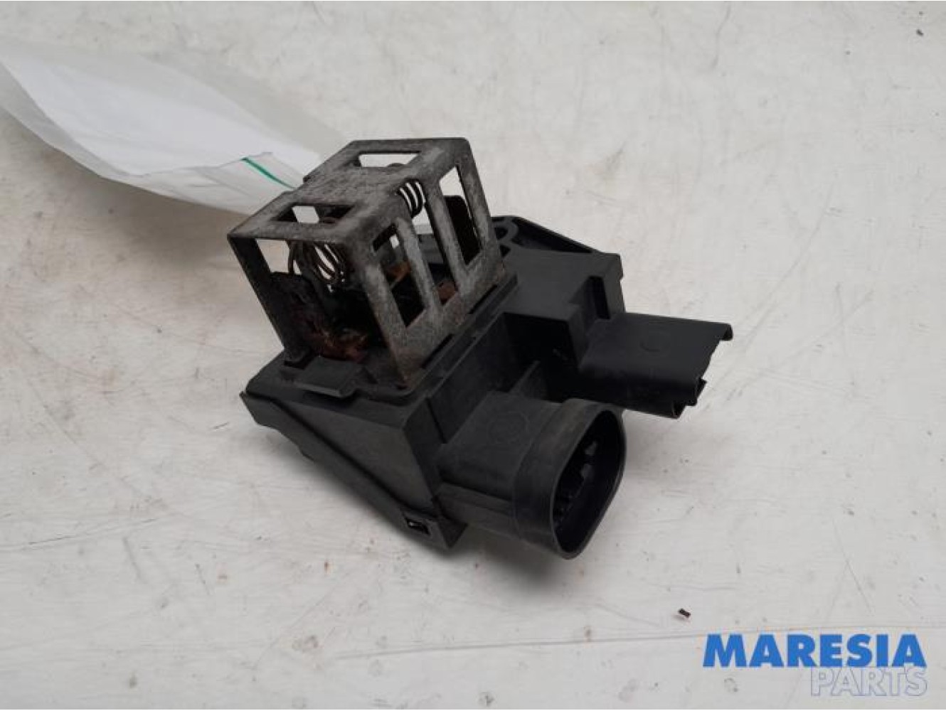 Citroen - C4 Cactus - Cooling fan resistor