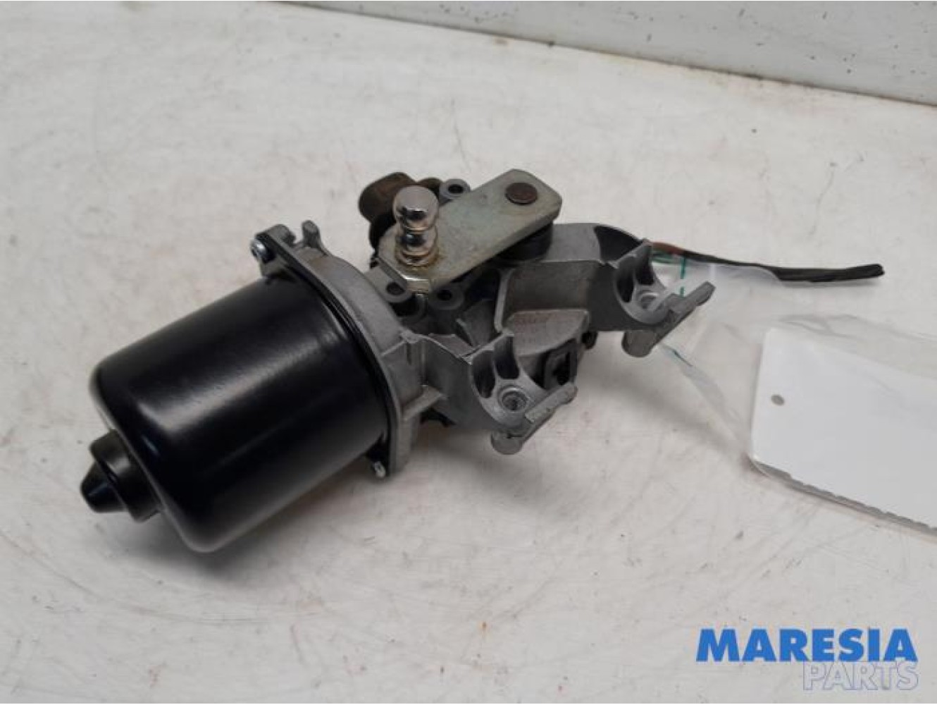 Citroen - C4 Cactus - Front wiper motor
