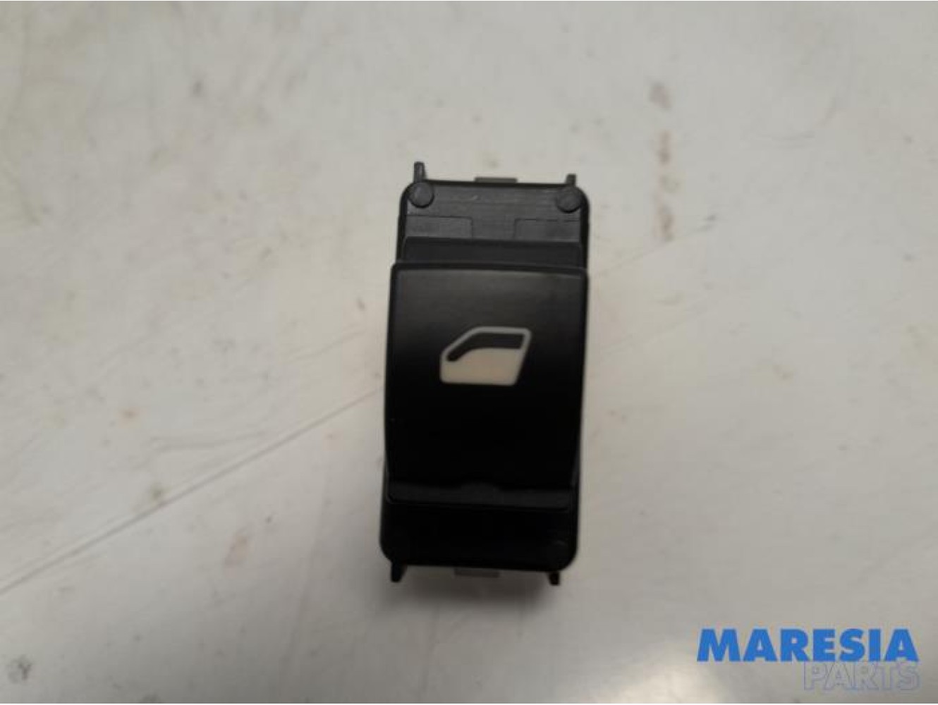 Citroen - C4 Cactus - Electric window switch