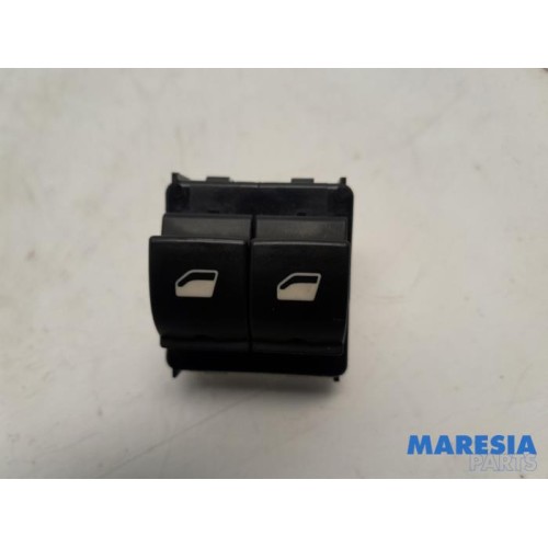 Citroen - C4 Cactus - Electric window switch