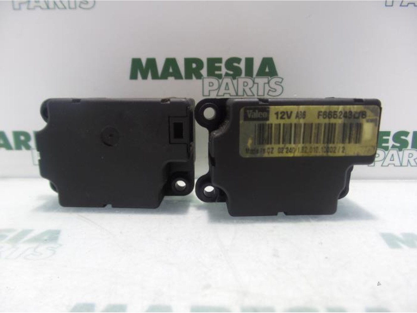 Renault - Megane - Heater valve motor