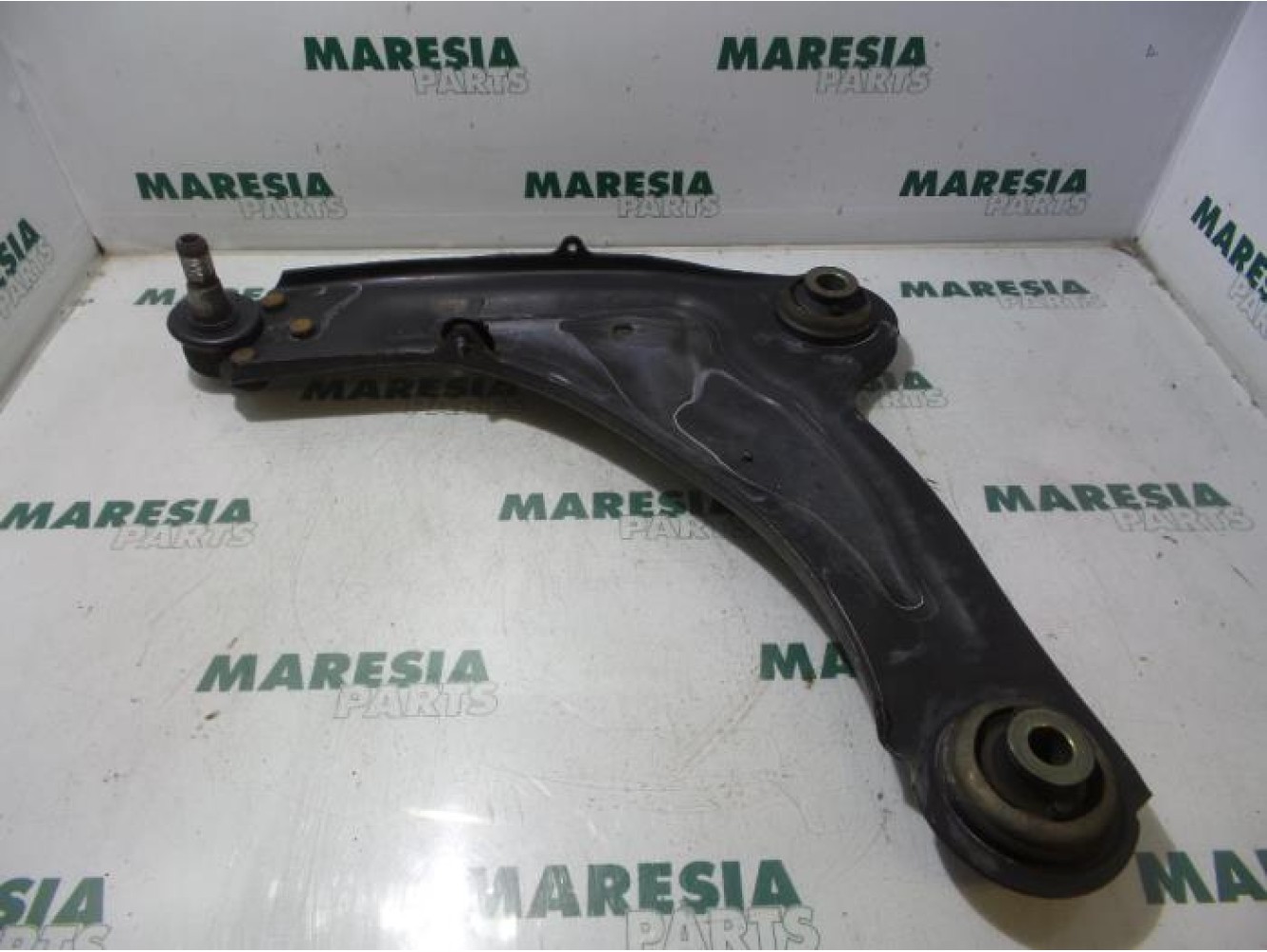 Renault - Laguna - Querlenker unten links vorne