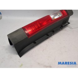 Renault - Trafic - Taillight, right