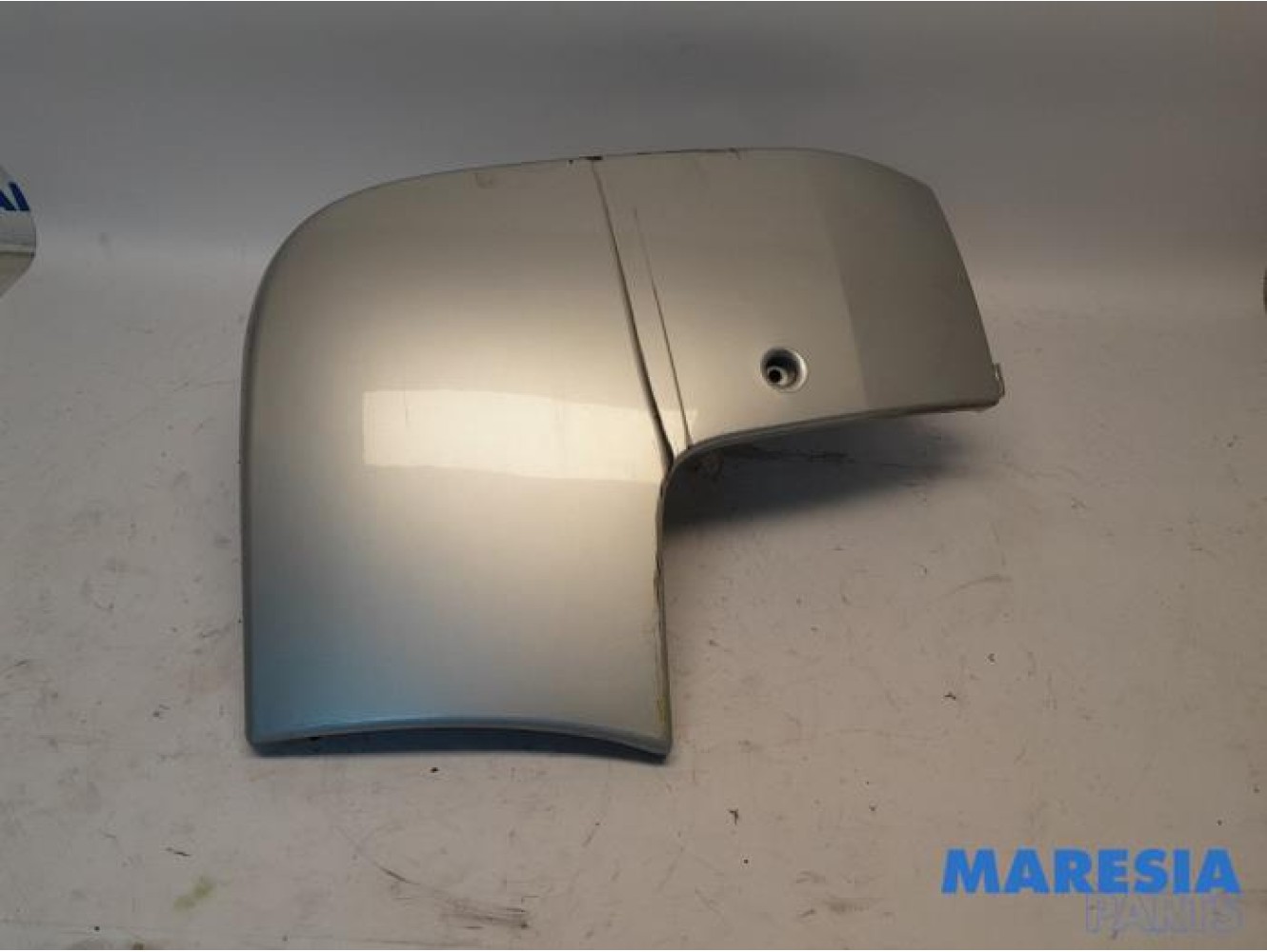 Renault - Trafic - Rear bumper component, right
