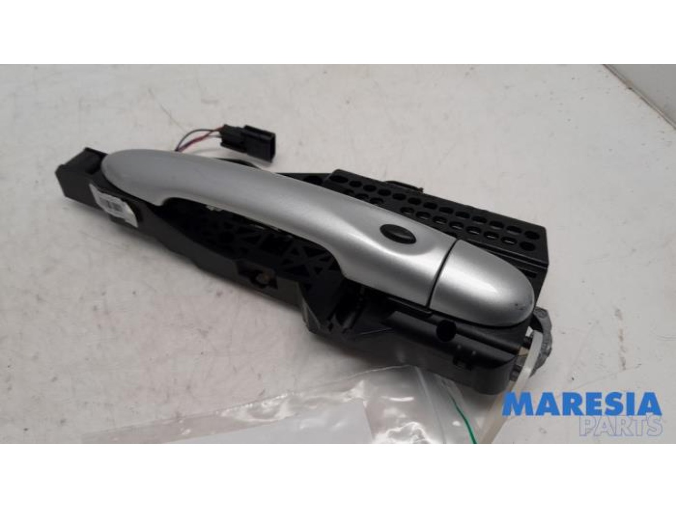 Renault - Captur - Front door handle 4-door, right