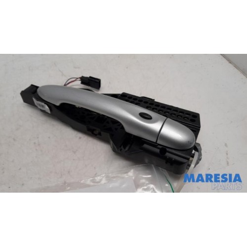 Renault - Captur - Front door handle 4-door, right