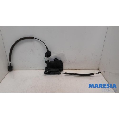 Renault - Captur - Rear door lock mechanism 4-door, left