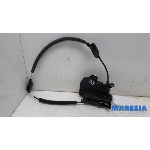 Renault - Captur - Front door lock mechanism 4-door, right