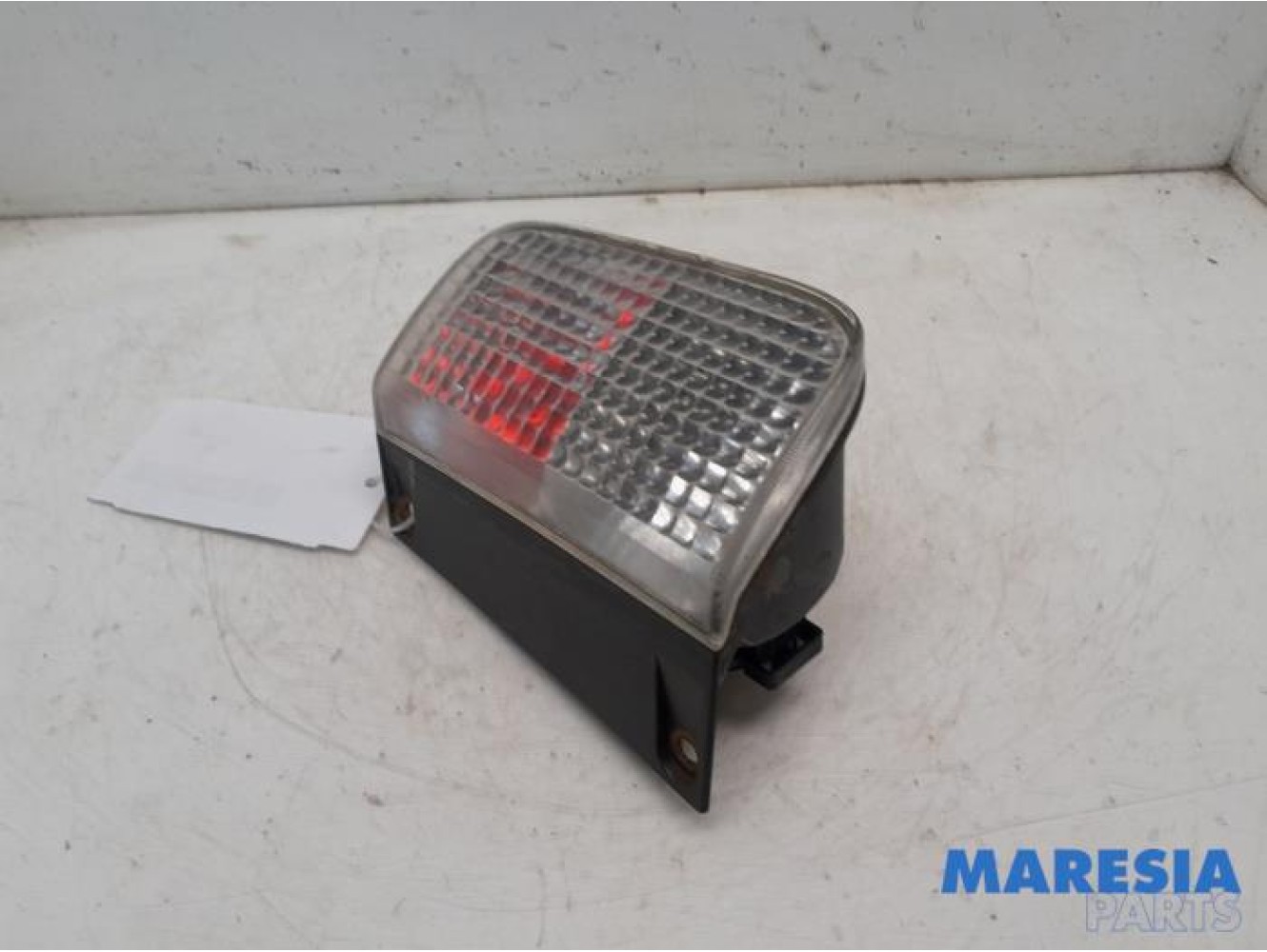 Renault - Trafic - Reversing light, left
