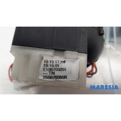 Renault - Captur - Indicator switch