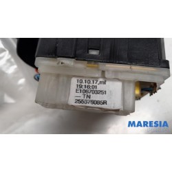 Renault - Captur - Wiper switch
