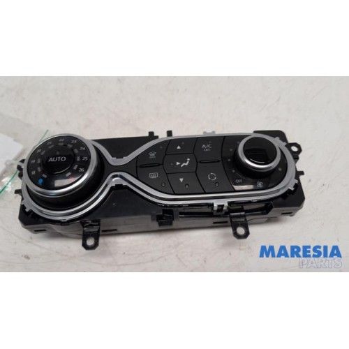 Renault - Captur - Panneau de commandes chauffage