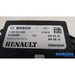 Renault - Captur - PDC Module