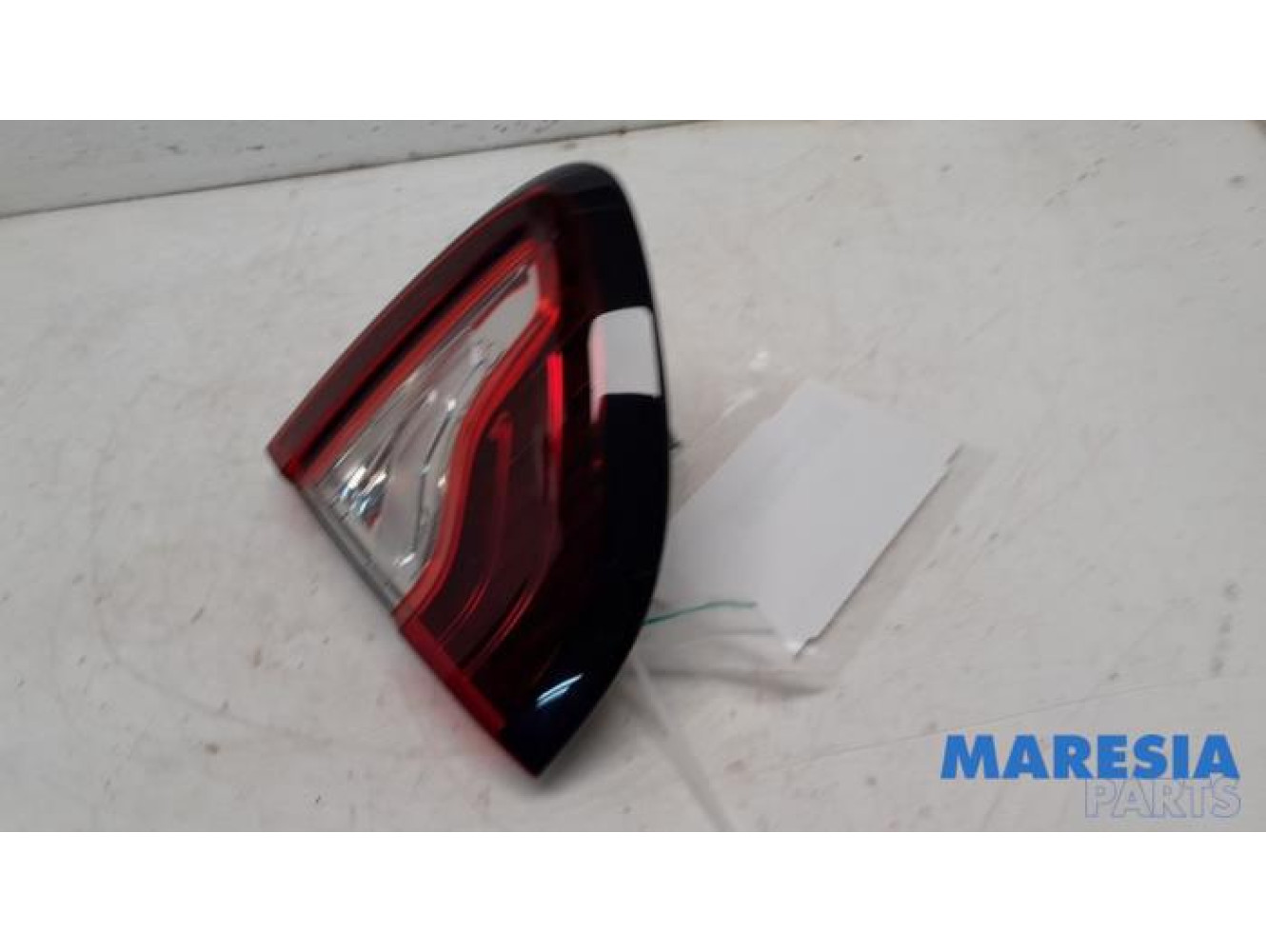 Renault - Captur - Taillight, left