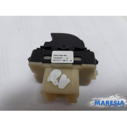 Renault - Captur - Electric window switch
