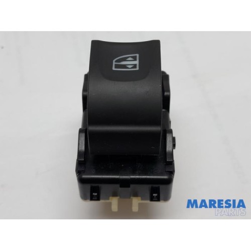 Renault - Captur - Electric window switch