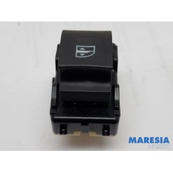Renault - Captur - Electric window switch