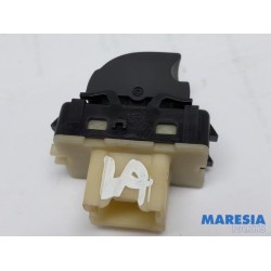 Renault - Captur - Electric window switch