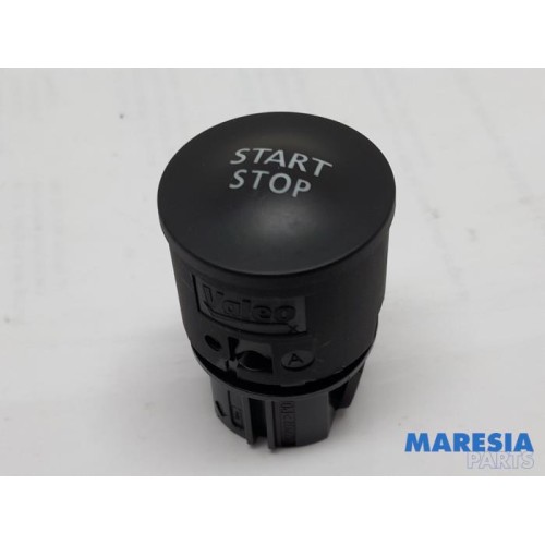 Renault - Captur - Start/stop switch