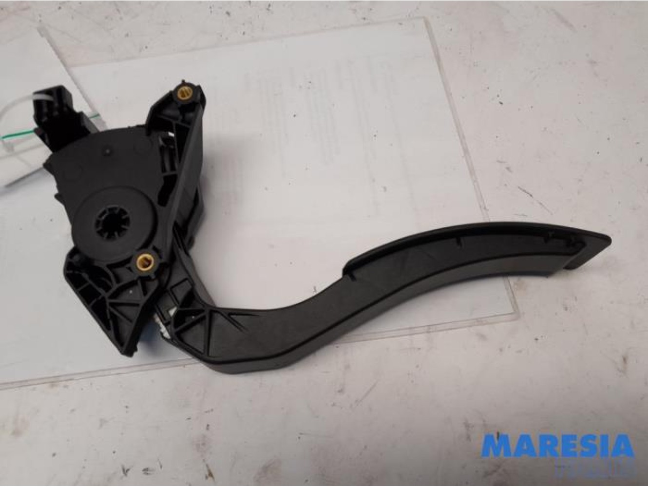 Renault - Captur - Accelerator pedal