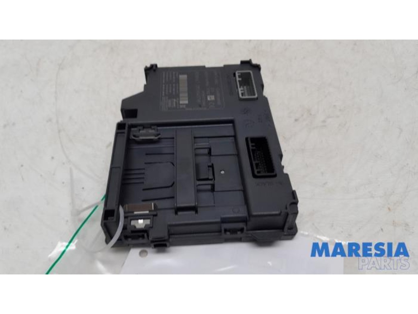 Renault - Captur - Card reader (lock)