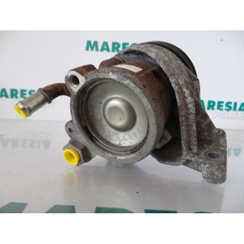 Renault - Espace - Power steering pump