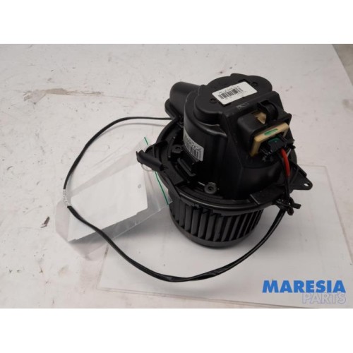 Renault - Captur - Heating and ventilation fan motor