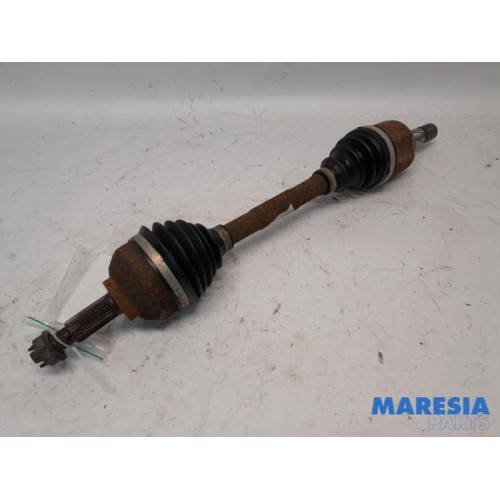 Renault - Trafic - Aandrijfas links-voor