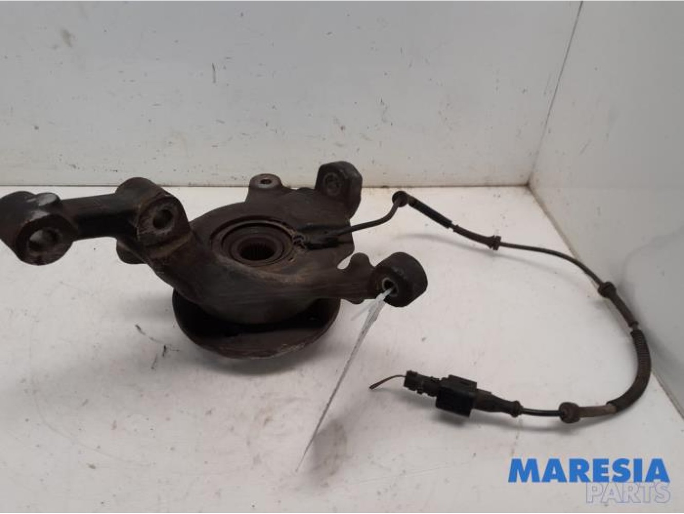 Renault - Trafic - Fusee links-voor