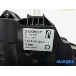 Fiat - Punto - Front door lock mechanism 4-door, right
