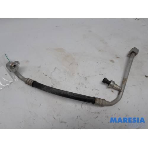 Renault - Trafic - Air conditioning line