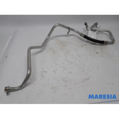 Renault - Trafic - Air conditioning line