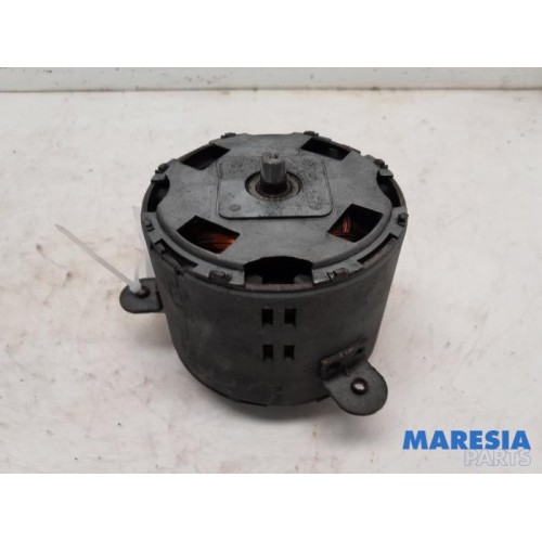 Renault - Trafic - Fan motor