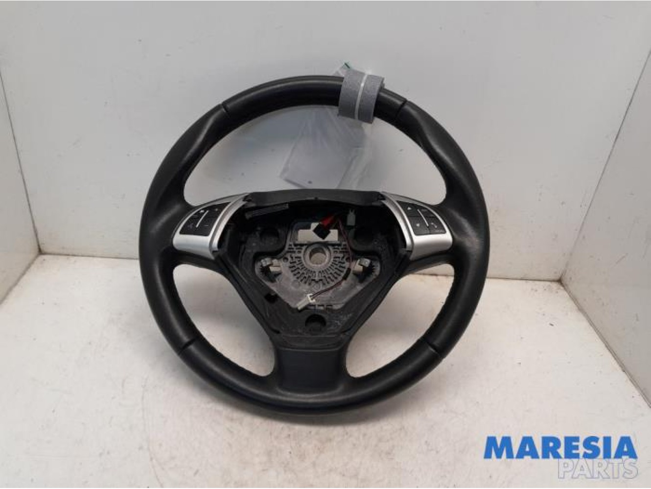 Fiat - Punto - Steering wheel