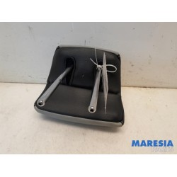 Peugeot - 208 - Headrest
