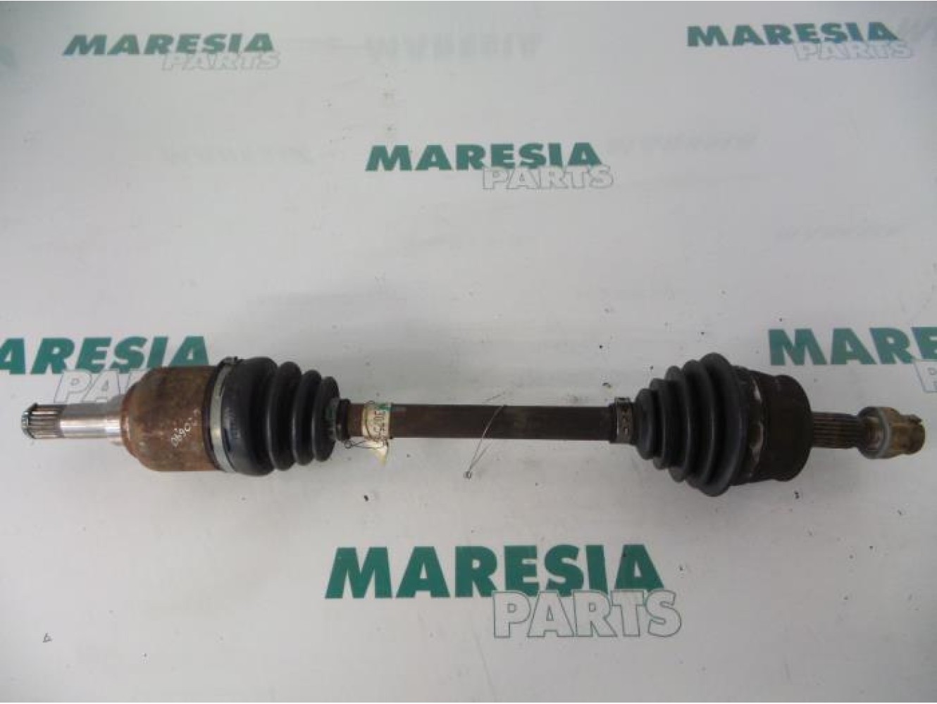 Lancia - Y(Psilon) - Aandrijfas links-voor