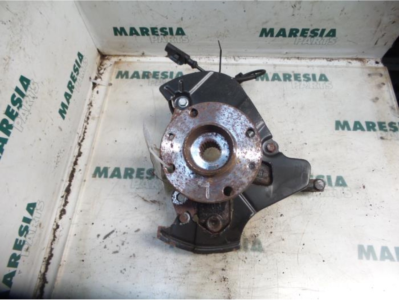 Fiat - Panda - Knuckle, front left