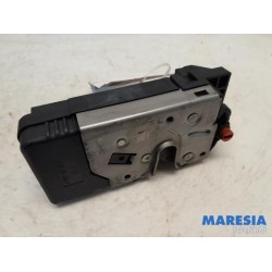 Renault - Trafic - Sliding door lock mechanism, right