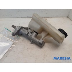 Renault - Trafic - Hoofdremcilinder